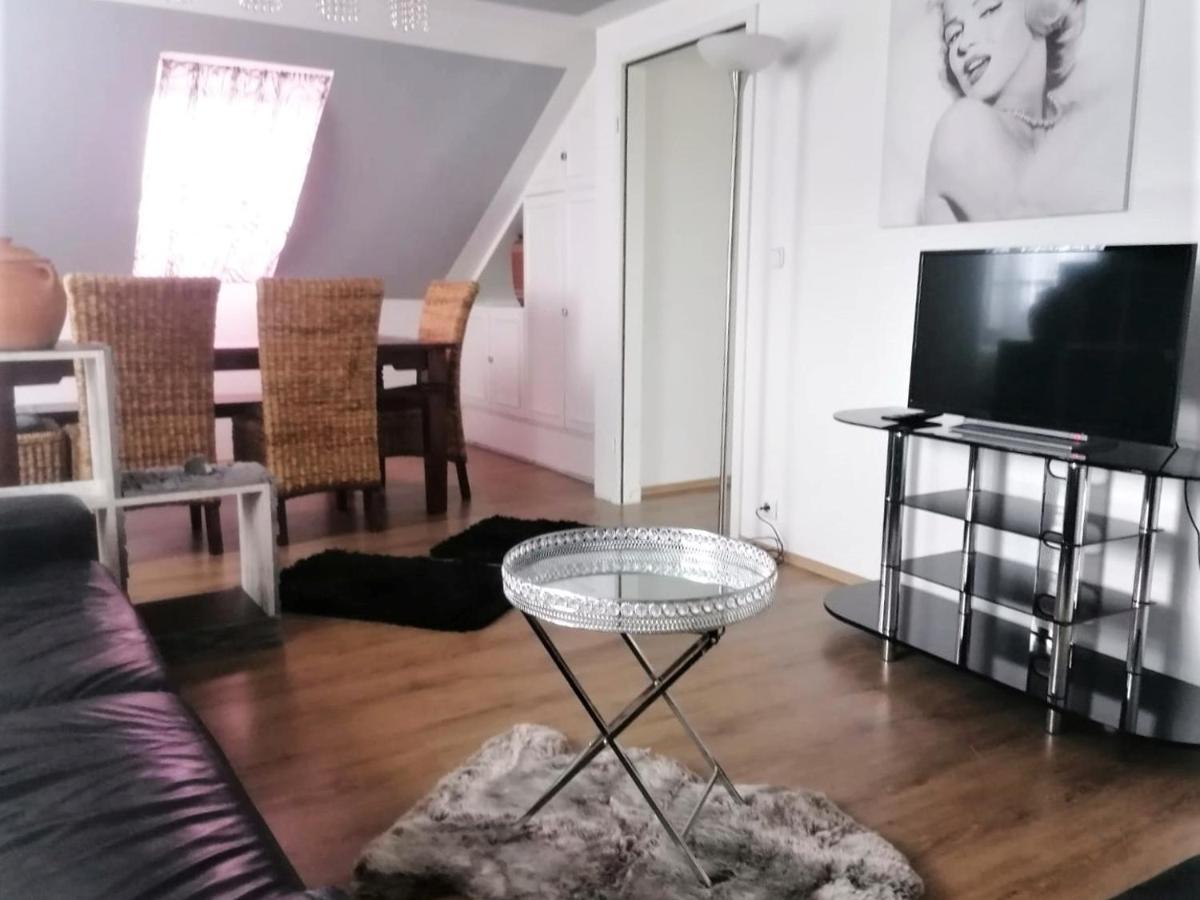 Gemuetliche Apartments In Niederdorfelden ภายนอก รูปภาพ