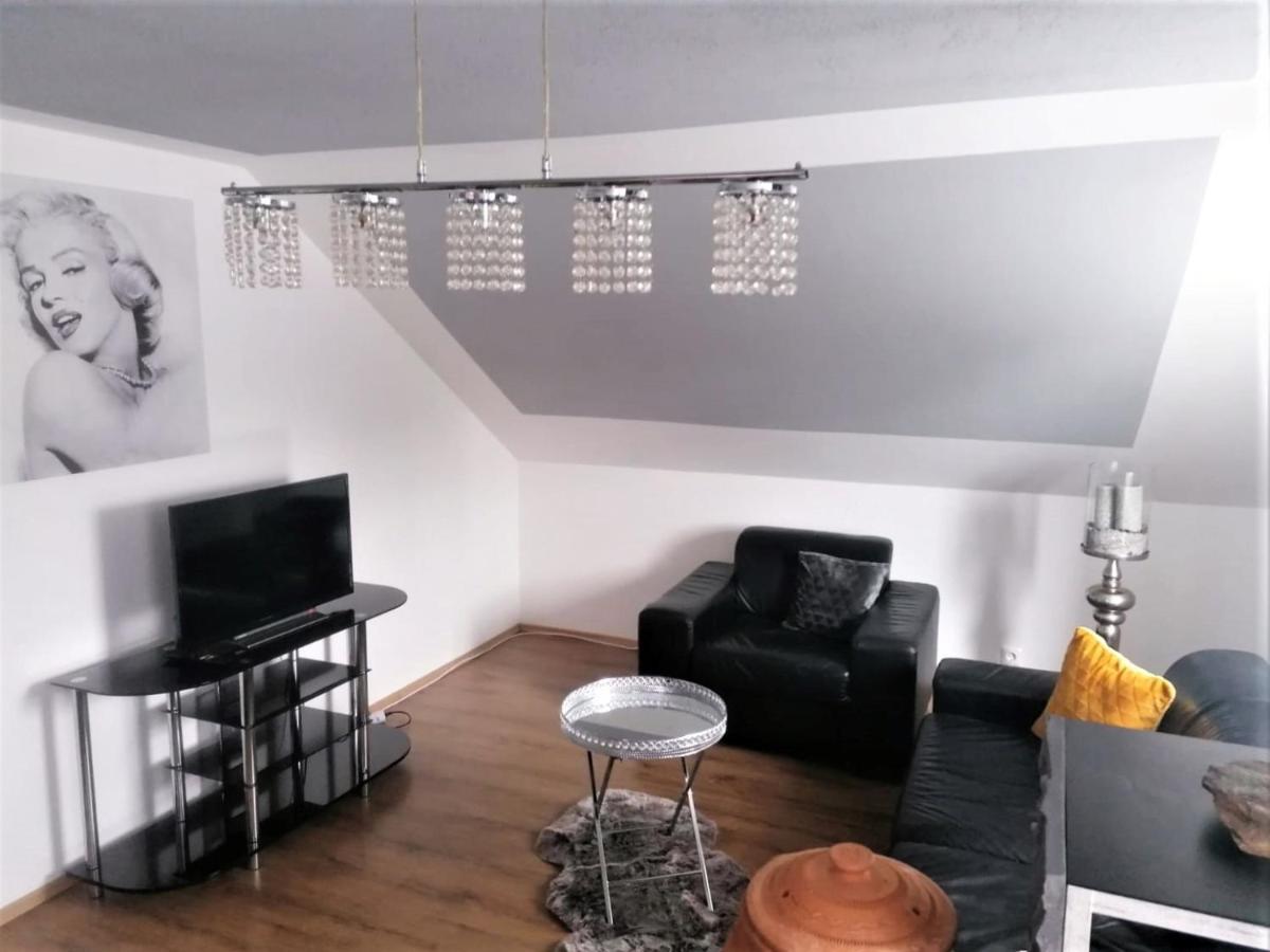 Gemuetliche Apartments In Niederdorfelden ภายนอก รูปภาพ